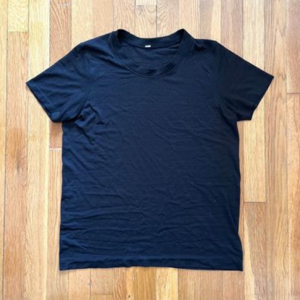 Lululemon Breeze By Top Black Medium